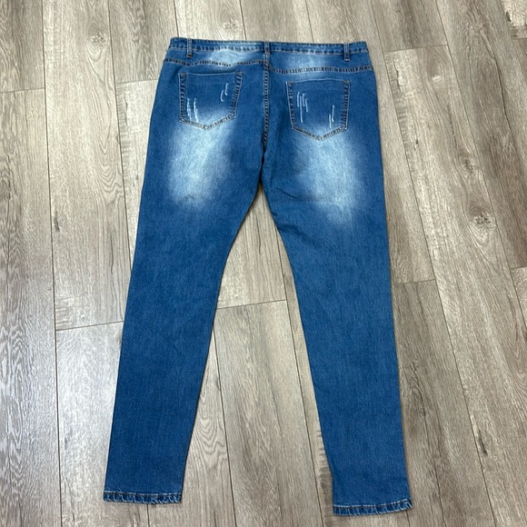 American Bazi women’s distressed jeans size 3xl plus size jeans in great shape - Picture 2 of 6